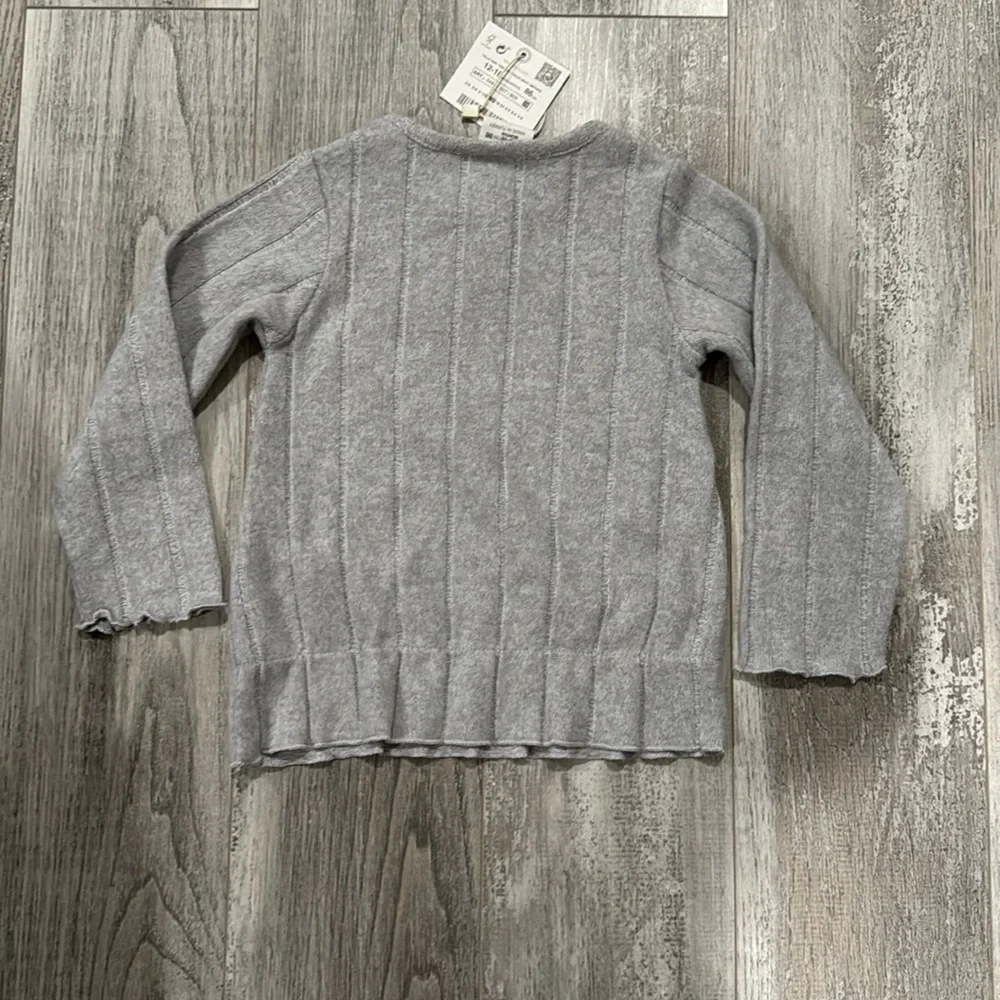Zara round neck